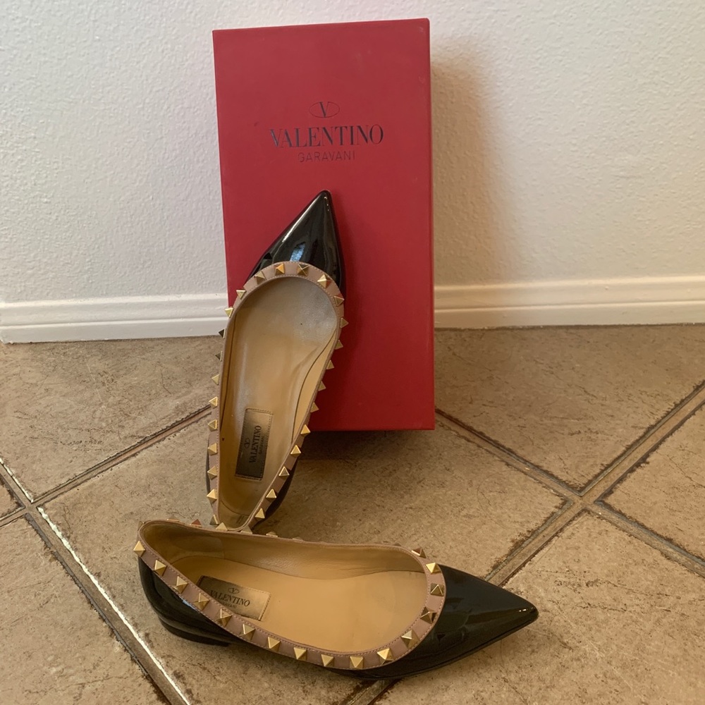 Valentino Garavani Black Studded Flats